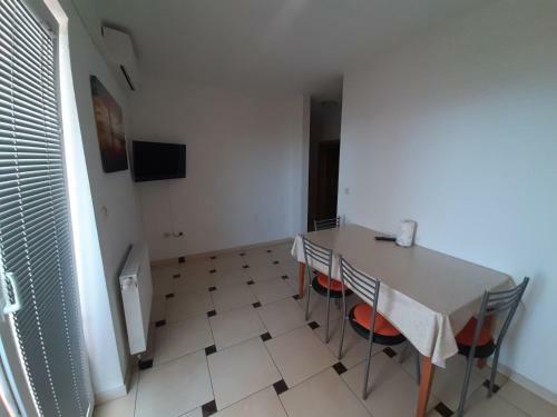 Apartments Bruna - 300m From Beach