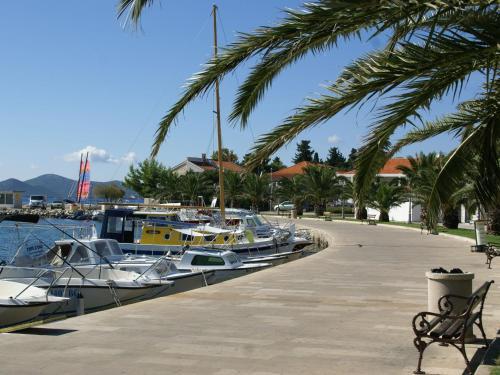 Comfortable Apartment With Covered Terrace And And Sea View