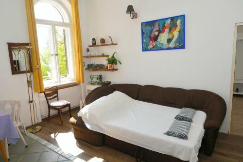 Central Apartment With Beautiful Sea View