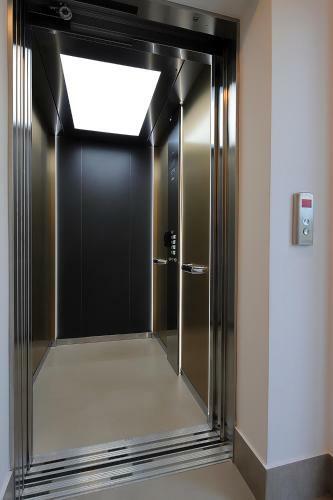 Stylish Apartment 100 M From The Beach