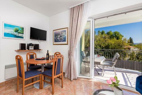 Light Summer Apartment With A Swimming Pool