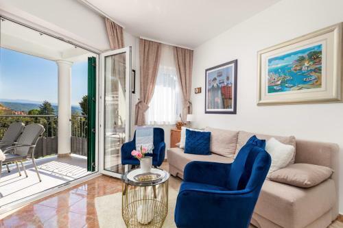 Light Summer Apartment With A Swimming Pool