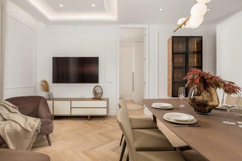 Plaza Apartments