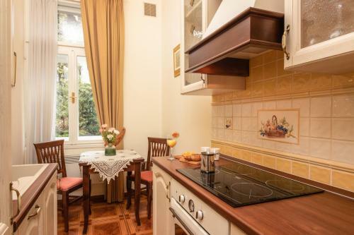 Apartment Villa Regaly