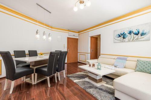 Apartment All For You - With A Swimming Pool