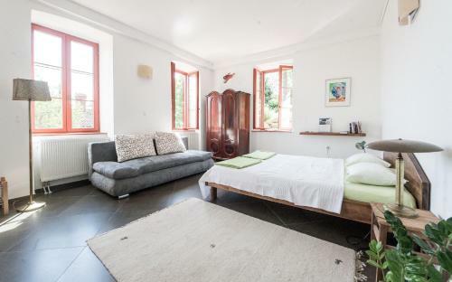 Apartamento Spacious 2 Bdr With Private Garden And Seaview
