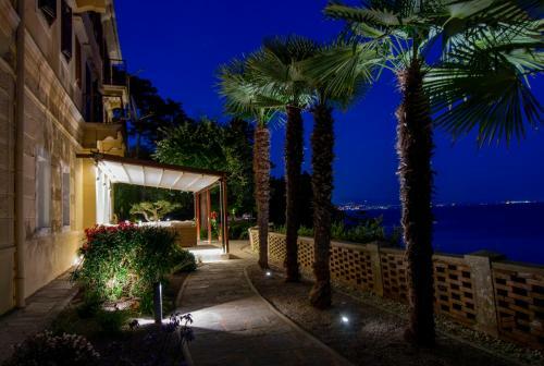 Seaside Apartment Volosko On The Beach