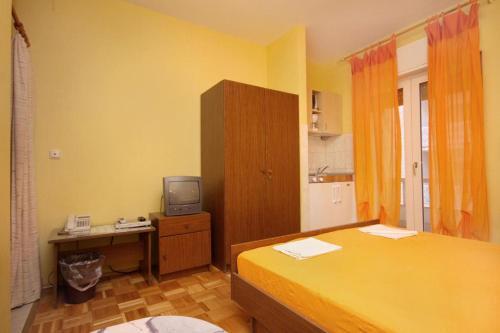Apartments By The Sea Duce, Omis - 5973