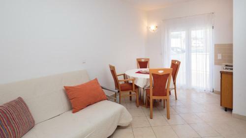 Mba Modern Beach Apartments