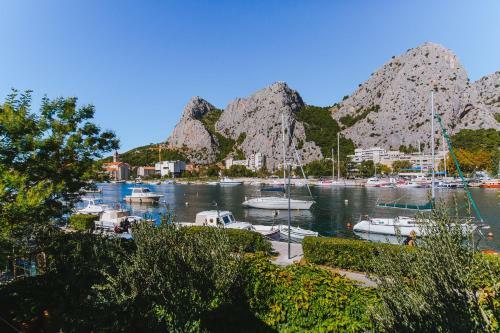 Holiday Home Katarina Omi?