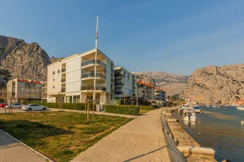 Luxury Apartment Omis, 6+2 Person