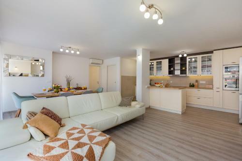 Luxury Apartment Omis, 6+2 Person