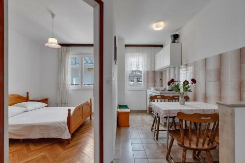 Apartments Tihomir Mu?ac