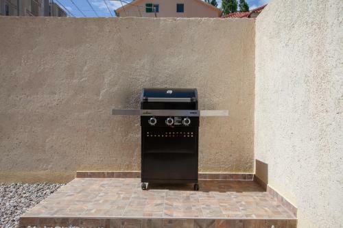 Ap Punta Next To Sandy Beach, Apartment With Garden