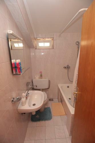 Apartmani Damir Livaji?