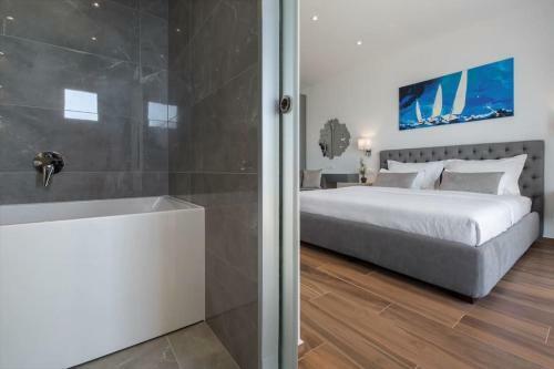Luxurious Villa Ada; Hot Tub, Sauna, Gym, Pool