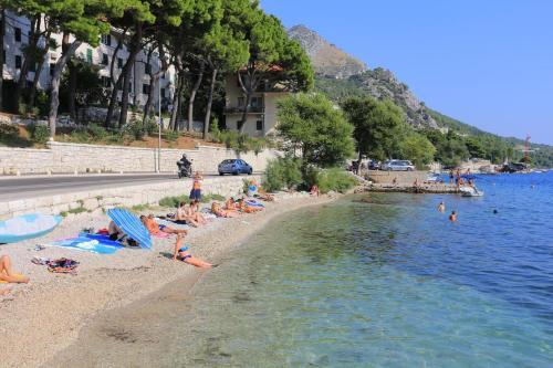 Apartments With A Parking Space Omis - 18919