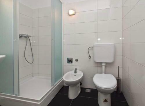 Apartment Near Sandy Beach