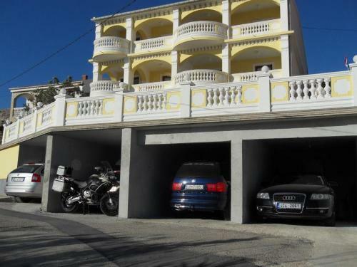 Apartamentos Villa Ana