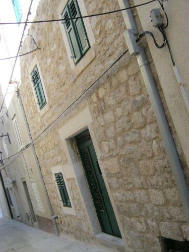 Moon Stone Residence Pag