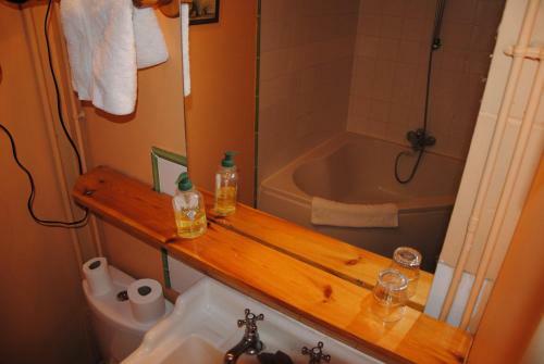Hostal Chambres D'h�tes Chez Mounie