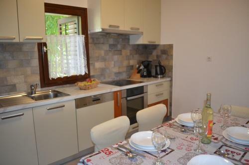Apartments Mare