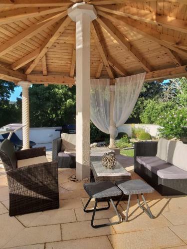 Villa Holiday Home Rajna