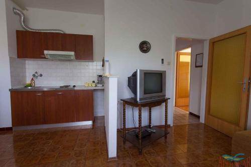 Apartment In Malinska/insel Krk 36143