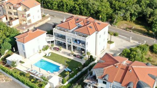 Luxury Apartments Vila Carissa