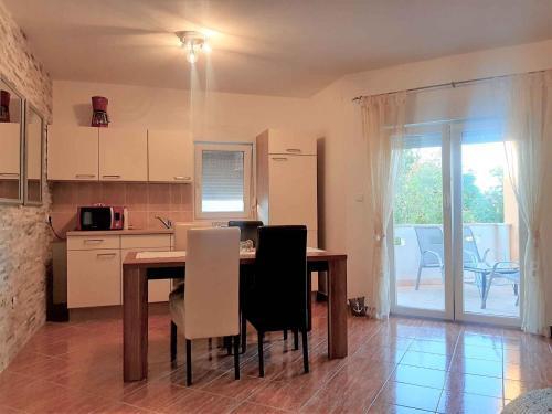 Apartment In Malinska/insel Krk 36342