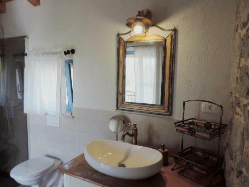 Three Bedroom Stone Villa Lusa With A Pool