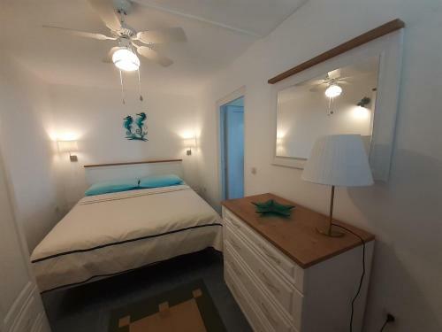 Romantic Apartment By The Sea