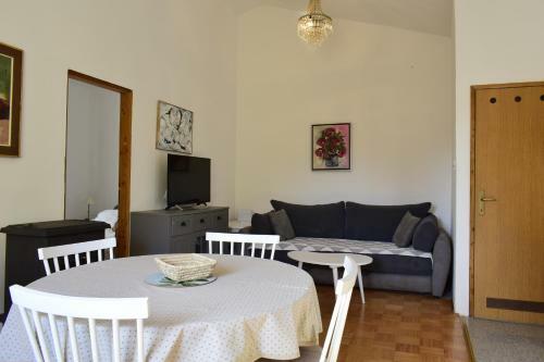 Apartments Monty - Near The Beach
