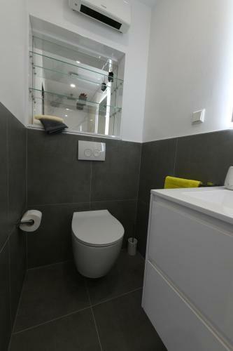Hostal Apartments Mary