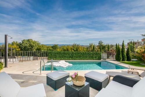 Apartment Sofija With Private Pool And Sea View