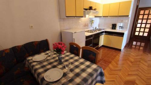 Hostal Apartments Tonica