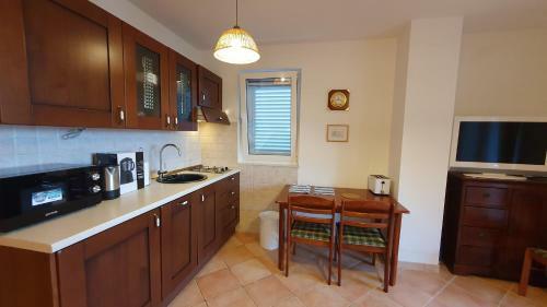 Sea Side Apartments 4*