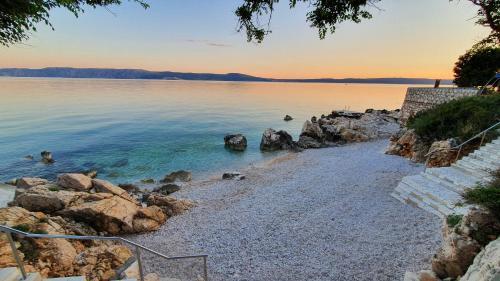 Sea Side Apartments 4*