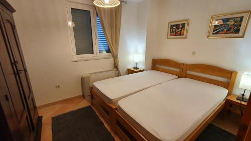 Sea Side Apartments 4*