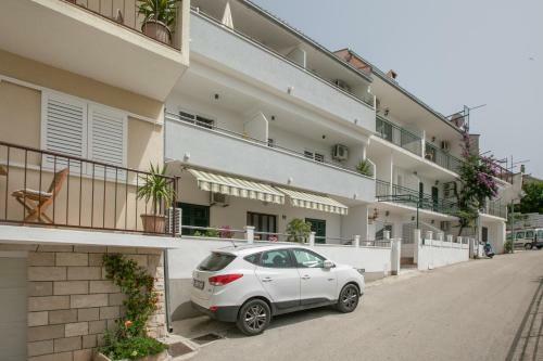 Apartments M