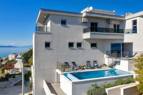 Luxury Apartments Diamond