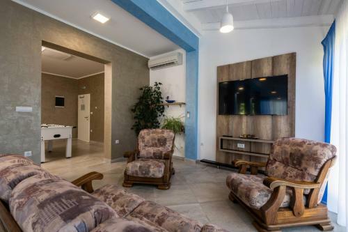 9 Bedroom Villa In Medulin