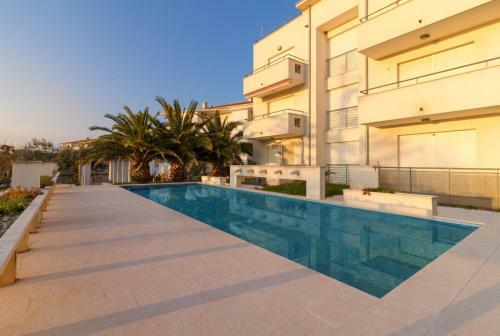 New Apartment Lory With A Pool And Sea View