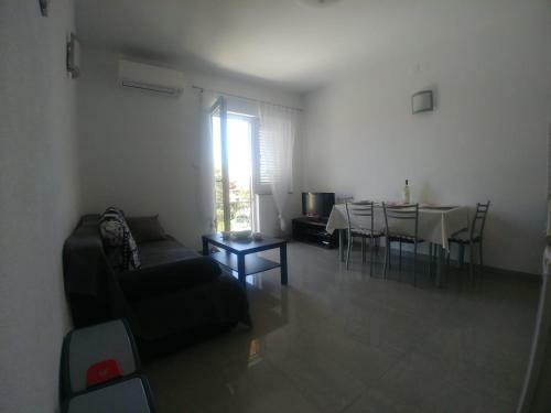 Lana Apartman