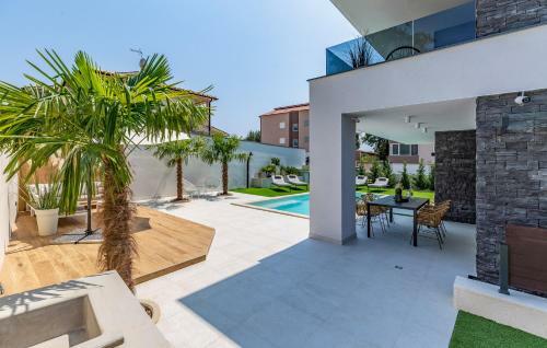 New Design Villa With Full Comfort