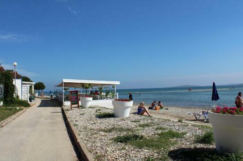 Apartment Dubravka Near The Sandy Beach