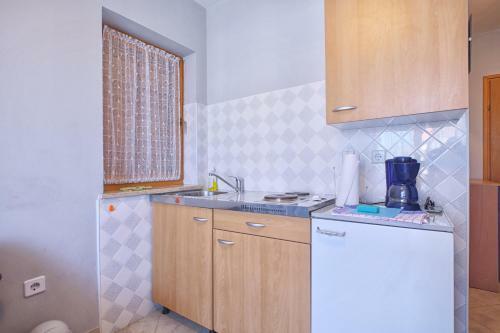 Apartments Mladen