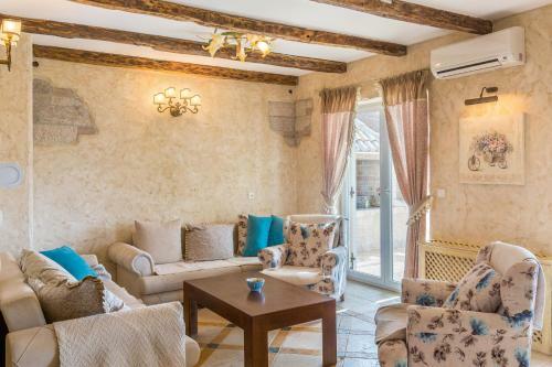 Villa Mila With Private Pool And Sea View