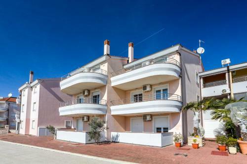 Apartment Ivana With Sea View