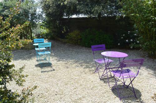 Bed & Breakfast Manoir De Lesplouenan